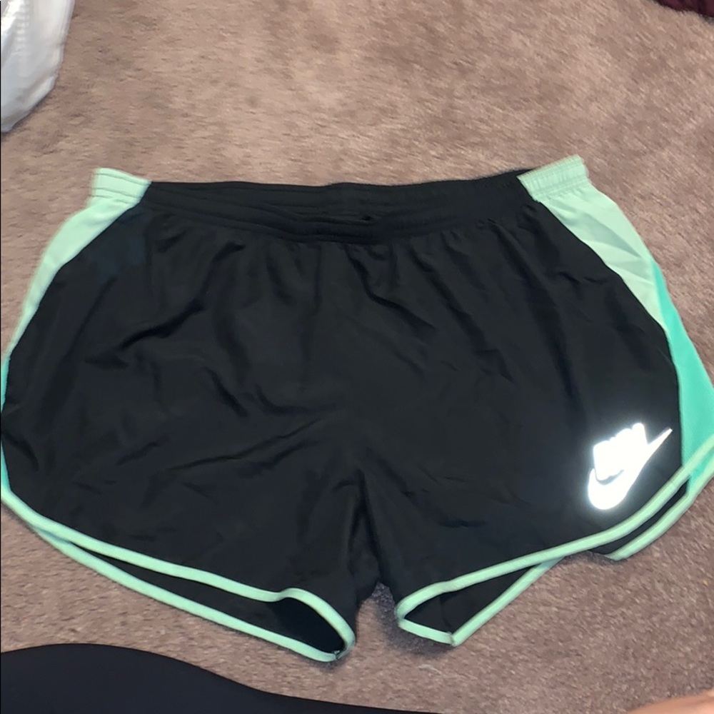 NIKE DRI-FIT RUNNING SHORTS